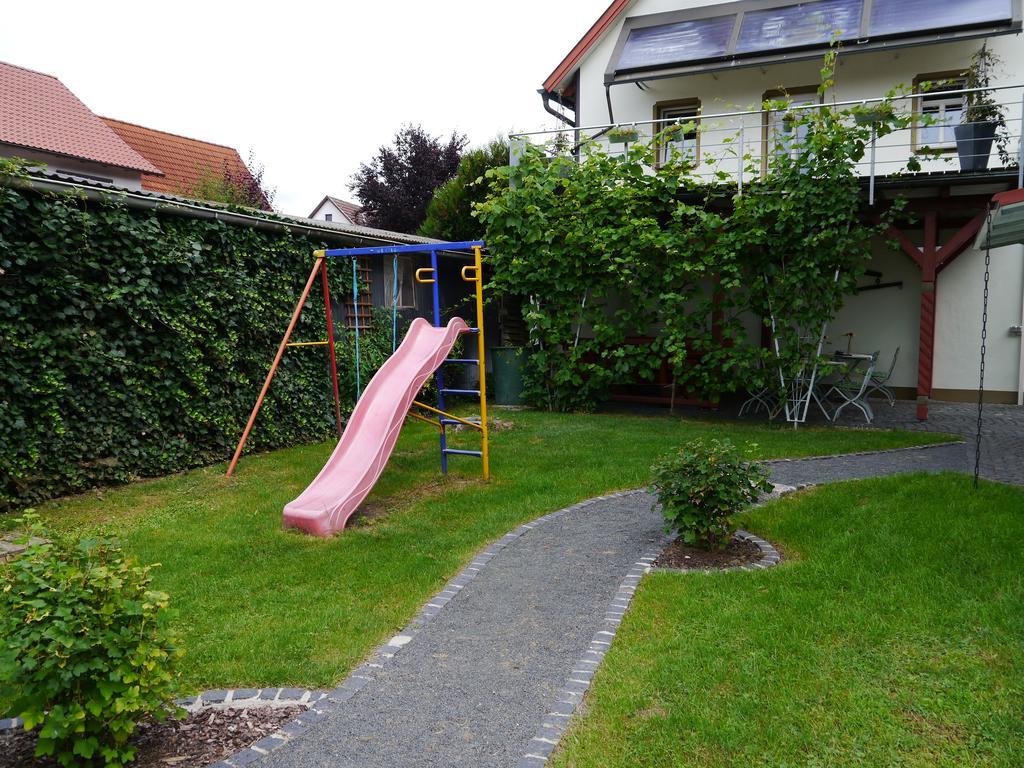 Cafe Im Hof- Bed & Breakfast Streufdorf Екстер'єр фото